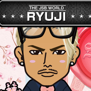 ��RJ��