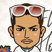 ��~��