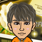 <��